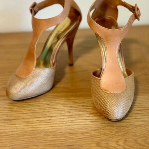 Vince Camuto Tan and Gold Stiletto Heels with T-Strap